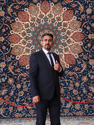 محمود رشیدی وطن مدیرگروه فرش شهشهان کاشان